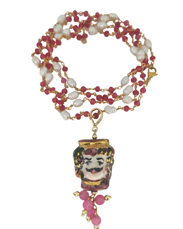 Collar Filippo Federico Rosa de Haydée, de cuentas rosas y blancas con testa di moro de cerámica siciliana