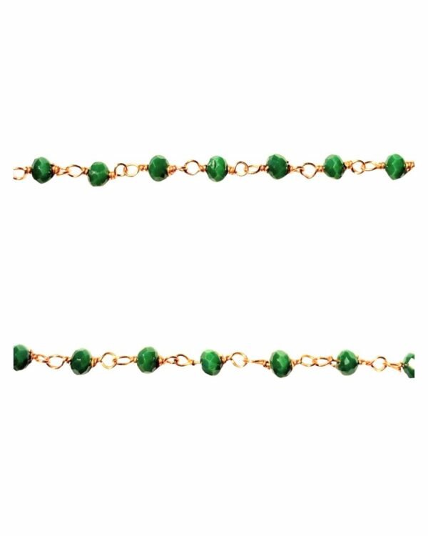 Cadena Cristal Verde de Haydée, de cuentas de cristal verde con eslabones dorados hechas a mano