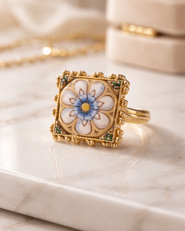 Anillo ceramico flor blanca azul haydee rng