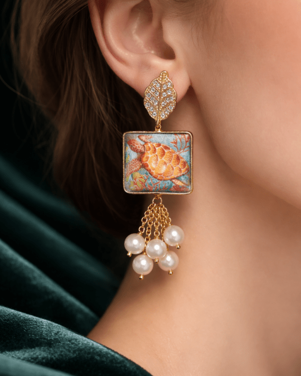 Pendientes tortuga marina perlas hoja dorada haydee